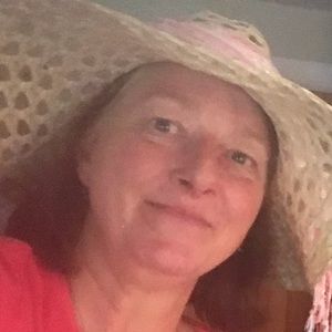 Meet your Posher, Peggy